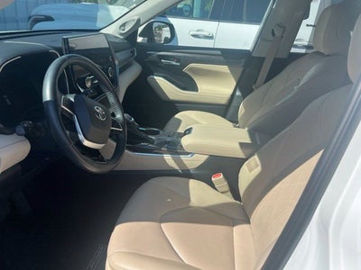 2023 Toyota Highlander Platinum