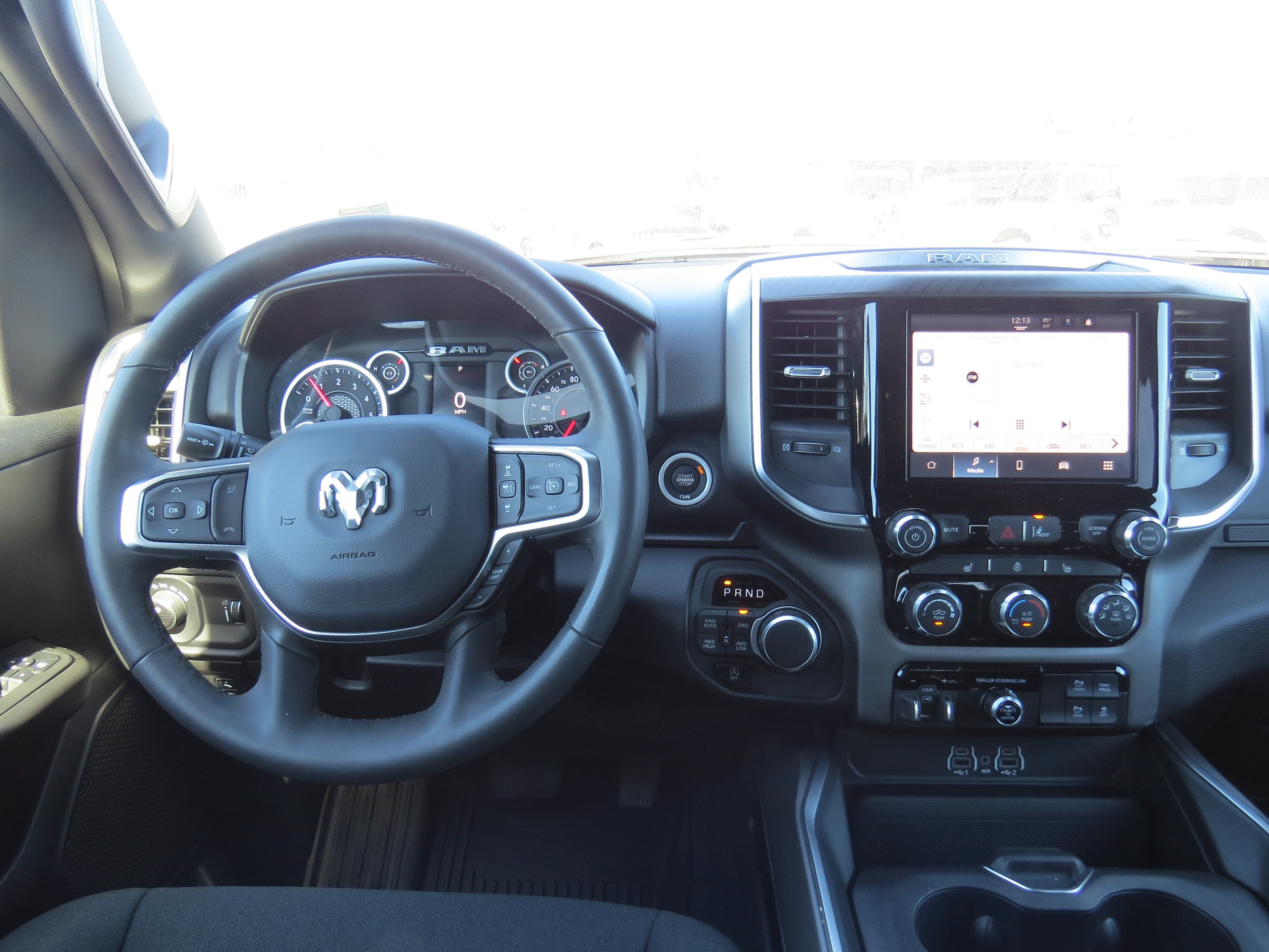 2025 RAM 1500 Big Horn 4x4 Crew Cab 3.0L Twin Turbo V6