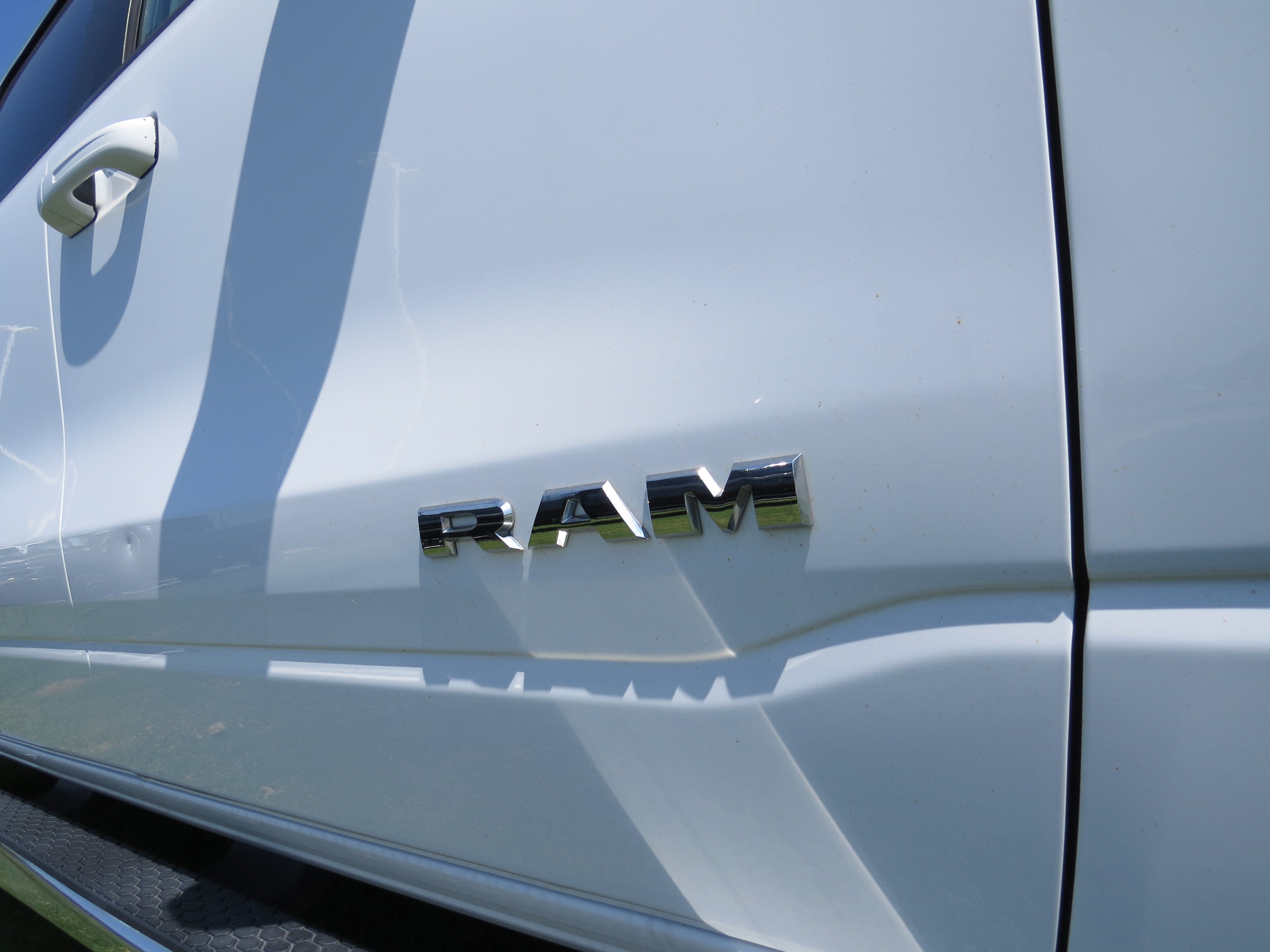 2022 RAM 1500 Big Horn 4x4 Crew Cab 5.7L V8
