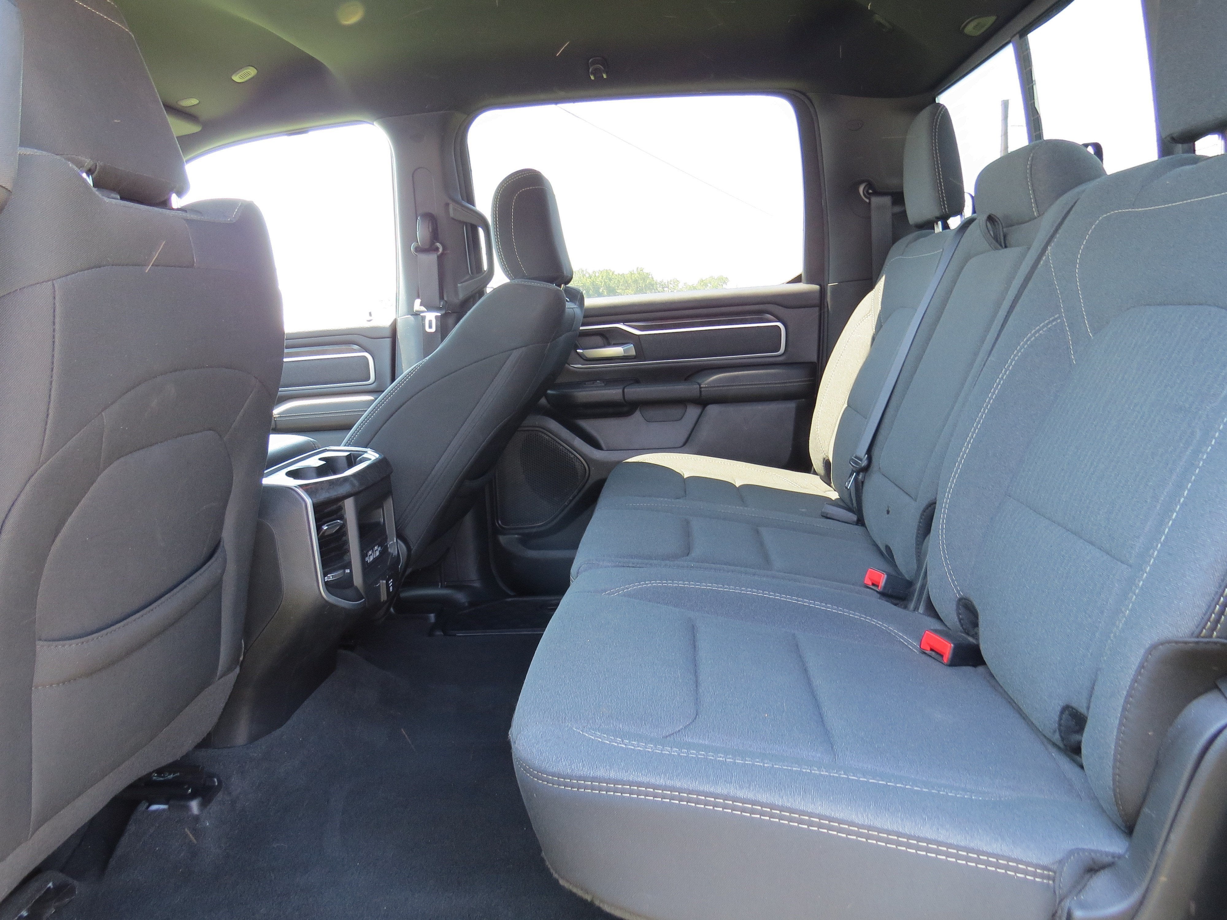 2022 RAM 1500 Big Horn 4x4 Crew Cab 5.7L V8