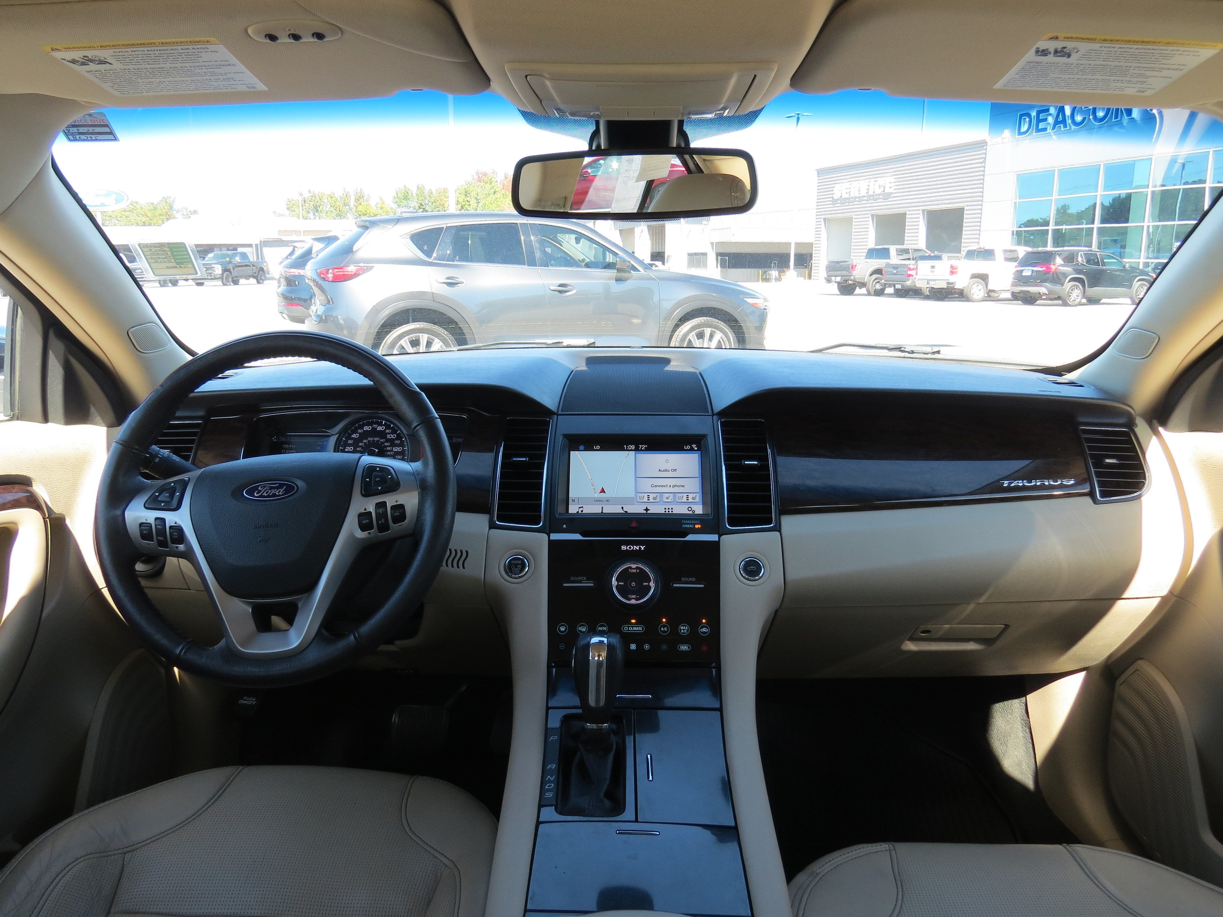 2017 Ford Taurus Limited AWD w/ Nav