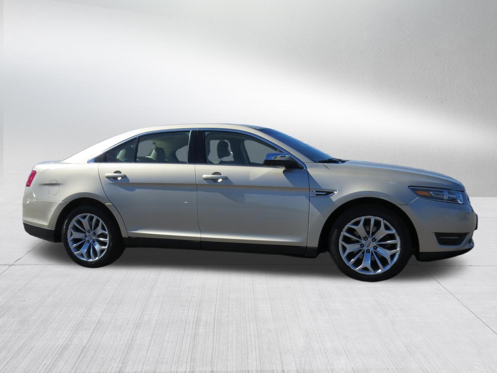 2017 Ford Taurus Limited AWD w/ Nav