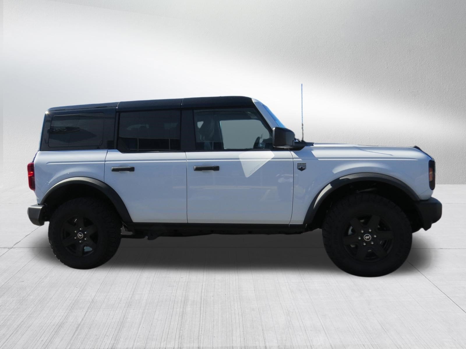 2025 Ford Bronco Big Bend 4 Door 4x4 Black Appearance Graphic Pkg.