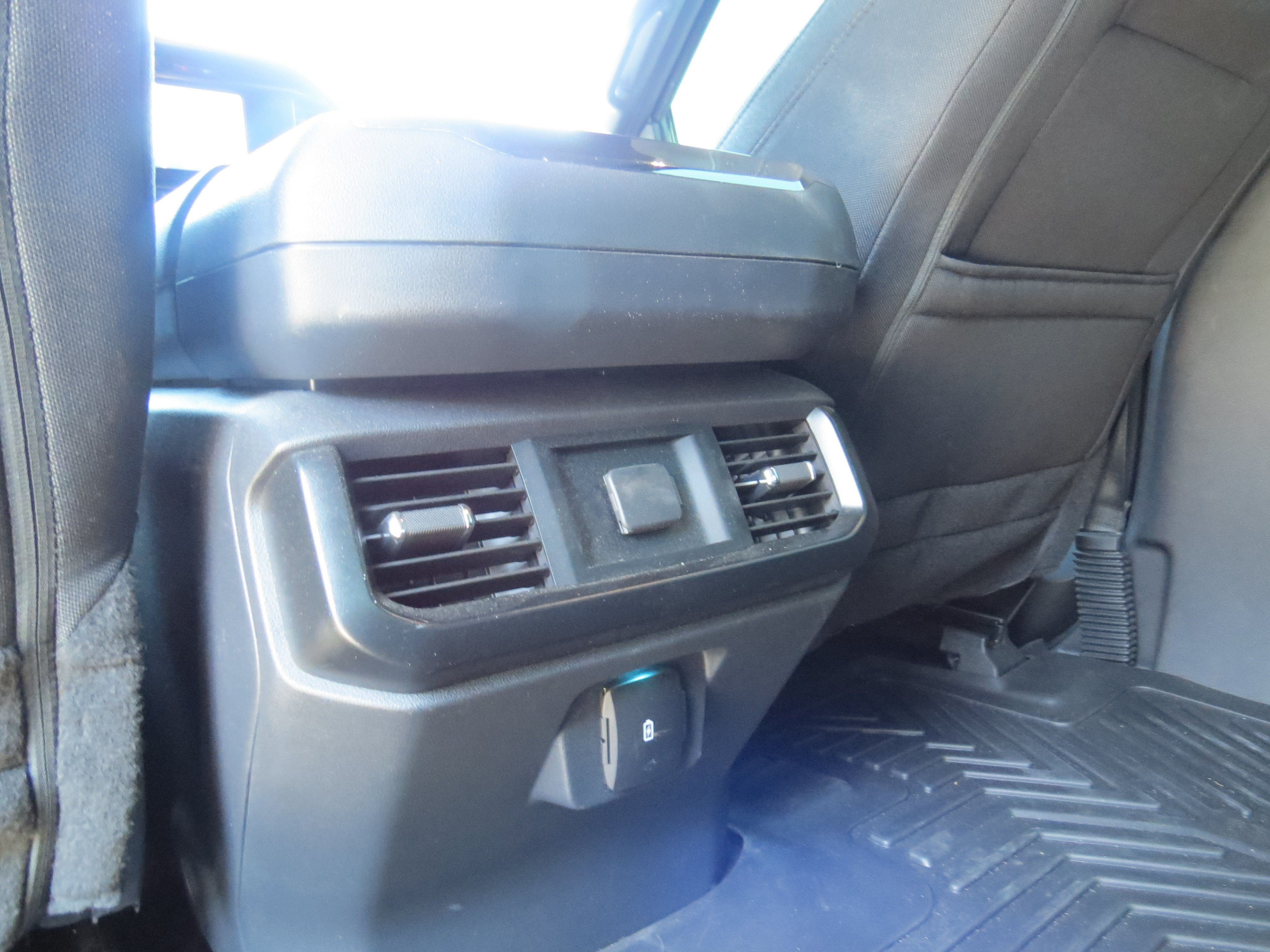 2023 Ford F-150 XL 4WD SuperCrew 5.0L w/ STX Apperance Pkg.