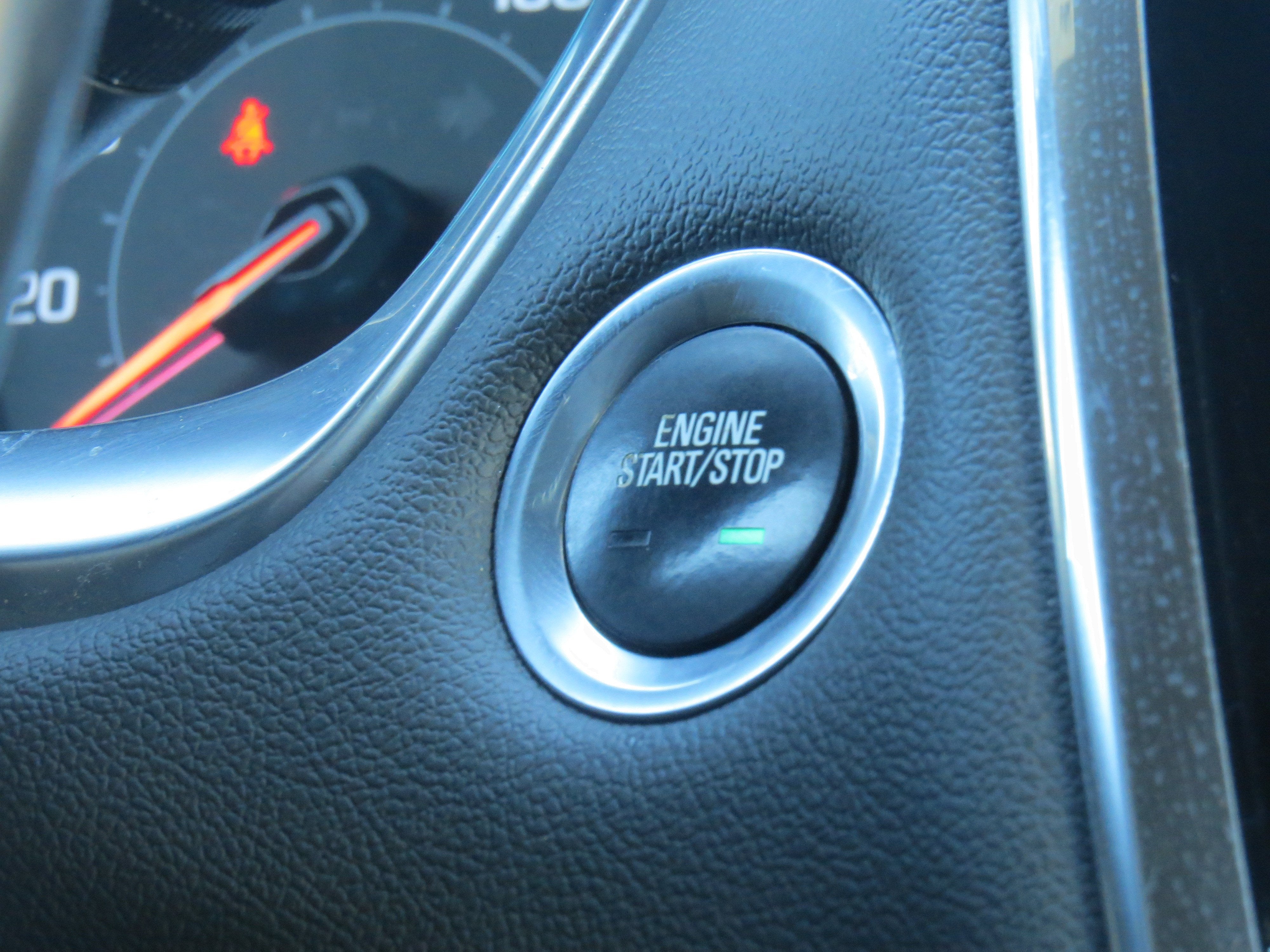 2022 Chevrolet Traverse LT Leather AWD w/ 3rd Row