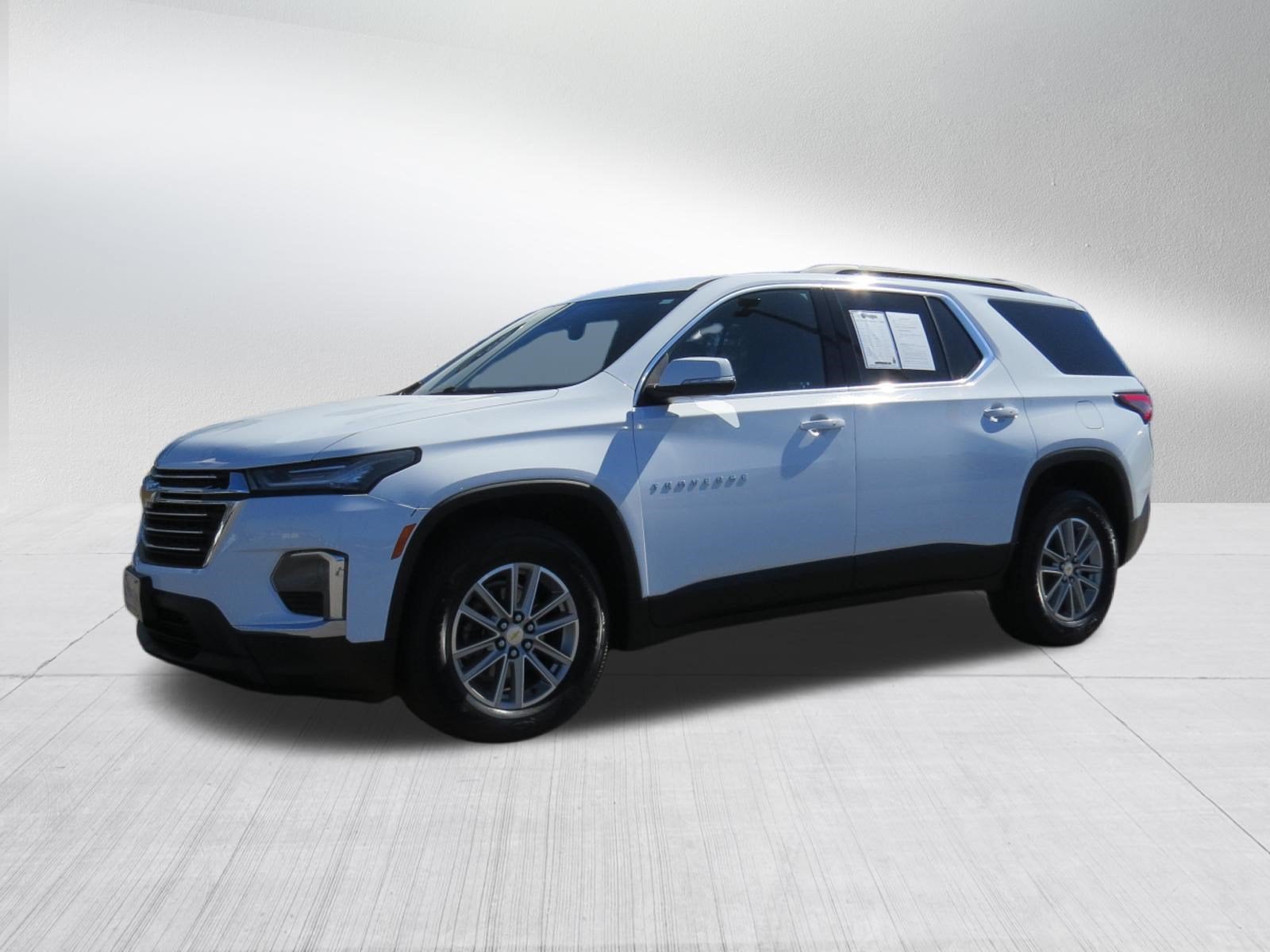2022 Chevrolet Traverse LT Leather AWD w/ 3rd Row