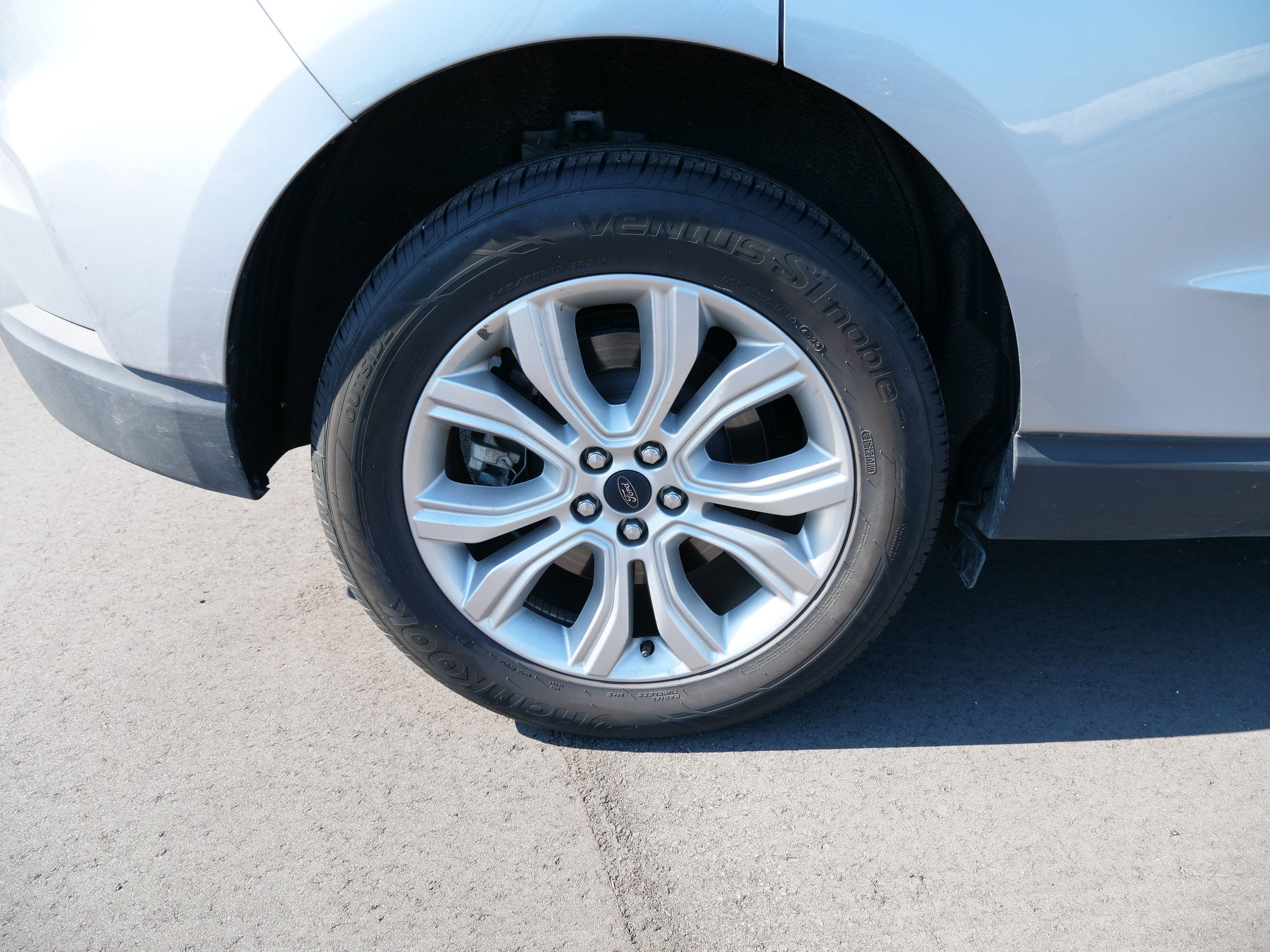 2024 Ford Edge Titanium