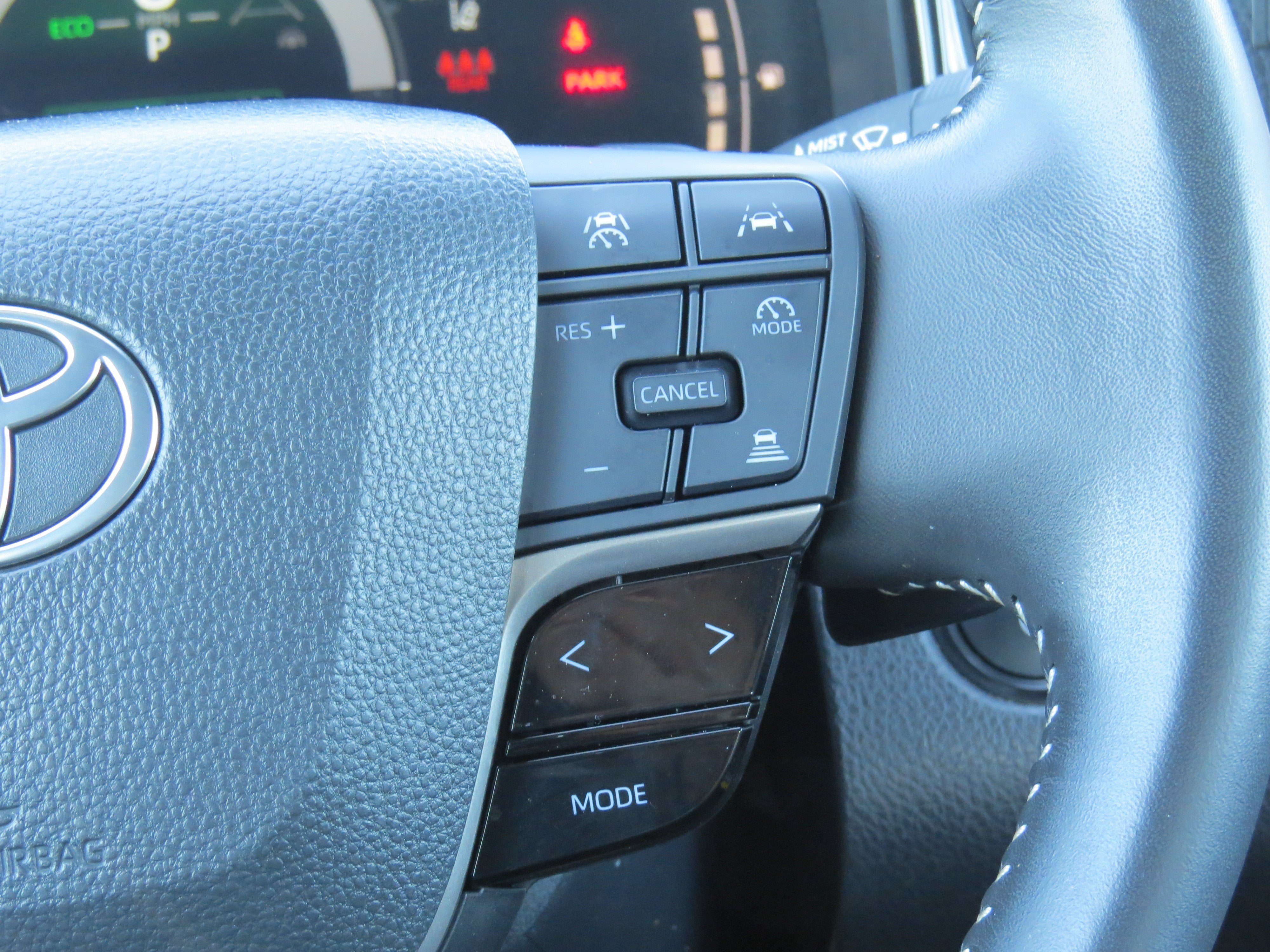 2025 Toyota Camry SE Hybrid w/ Convenience Package & Sunroof
