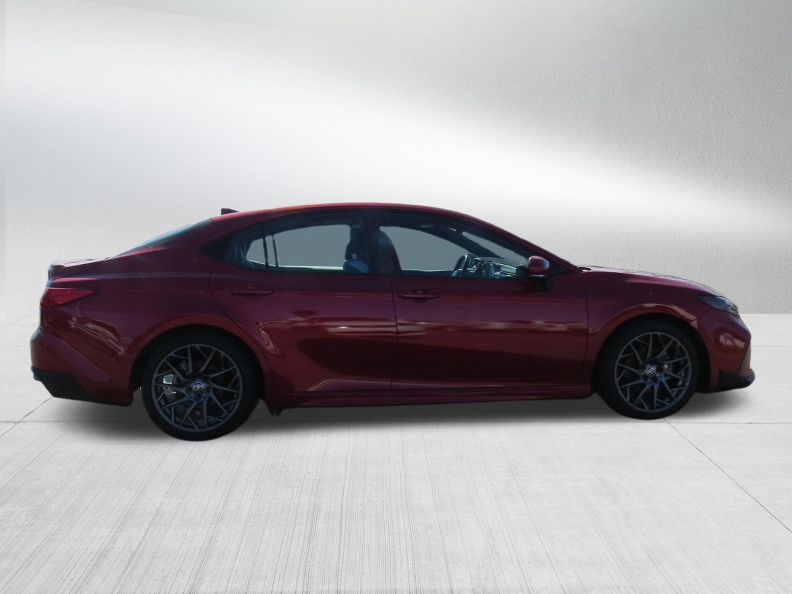 2025 Toyota Camry SE Hybrid w/ Convenience Package & Sunroof
