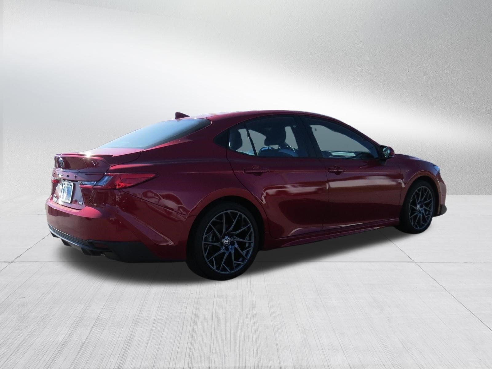 2025 Toyota Camry SE Hybrid w/ Convenience Package & Sunroof