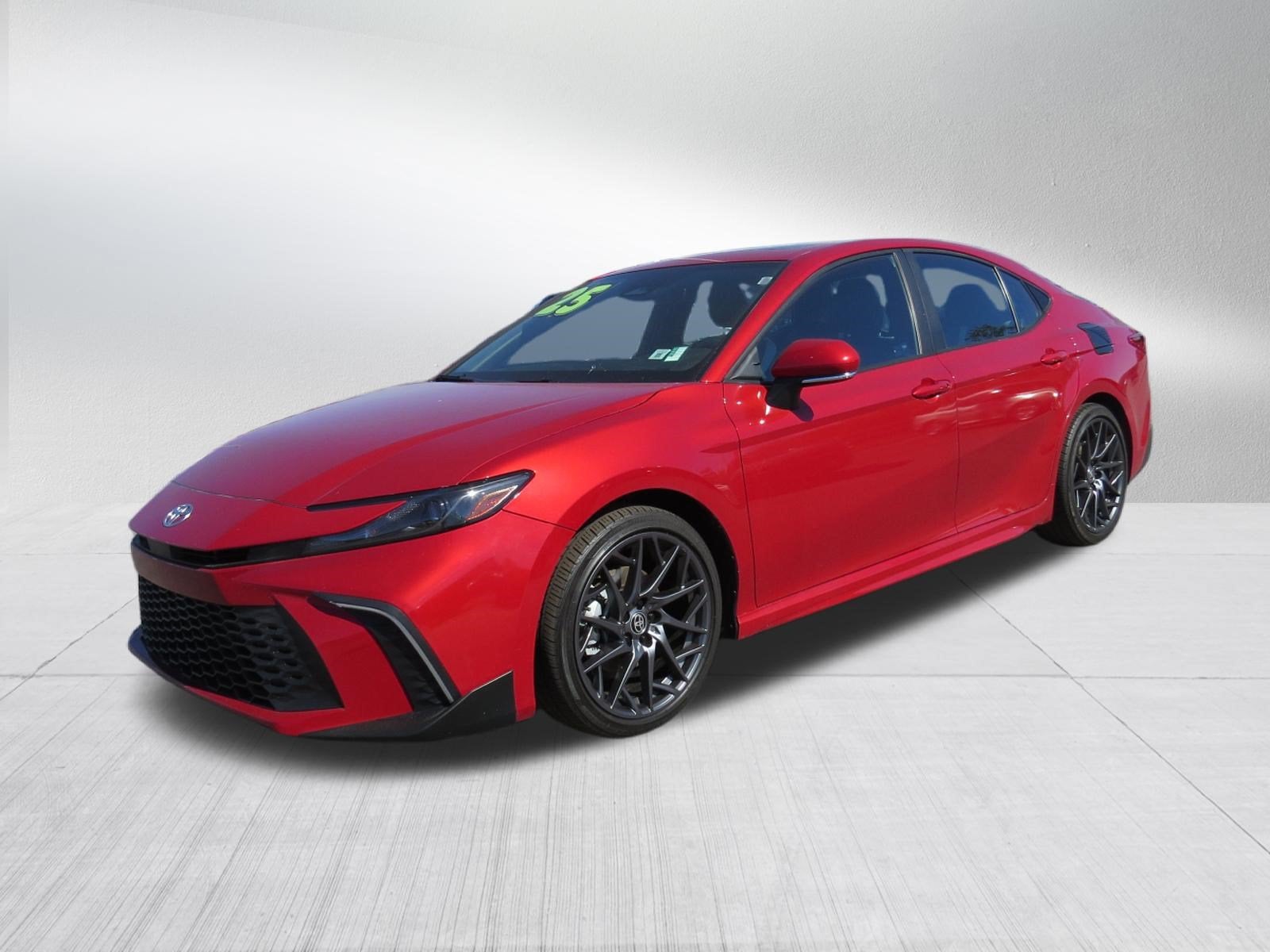2025 Toyota Camry SE Hybrid w/ Convenience Package & Sunroof