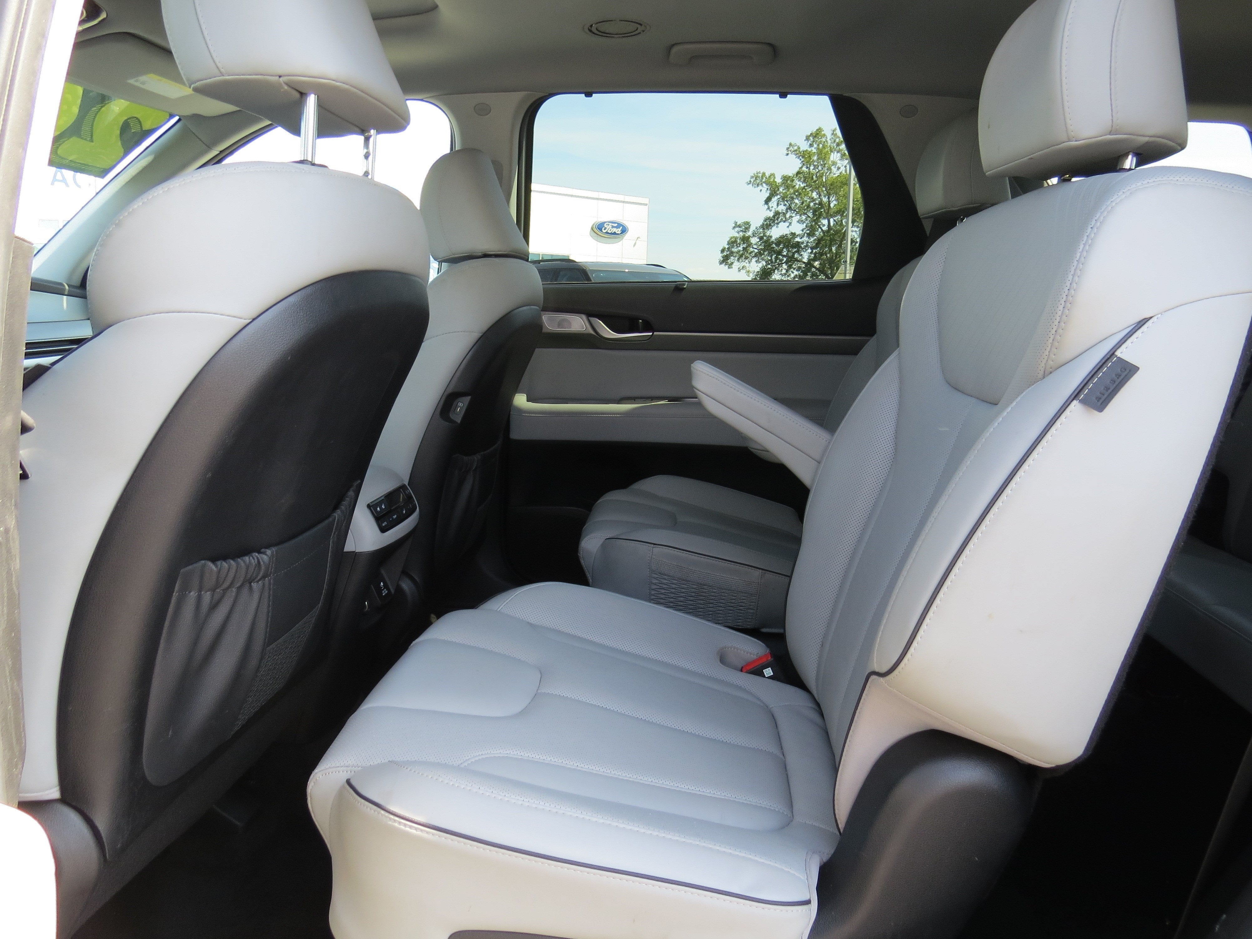 2024 Hyundai Palisade SEL AWD w/ Nav, Sunroof & 3rd Row