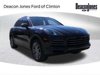 2019 Porsche Cayenne AWD w/ Premium Pkg. &amp; Panoramic Sunroof
