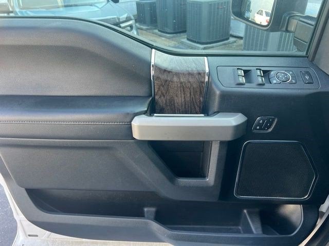 2017 Ford Super Duty F-250 SRW Lariat
