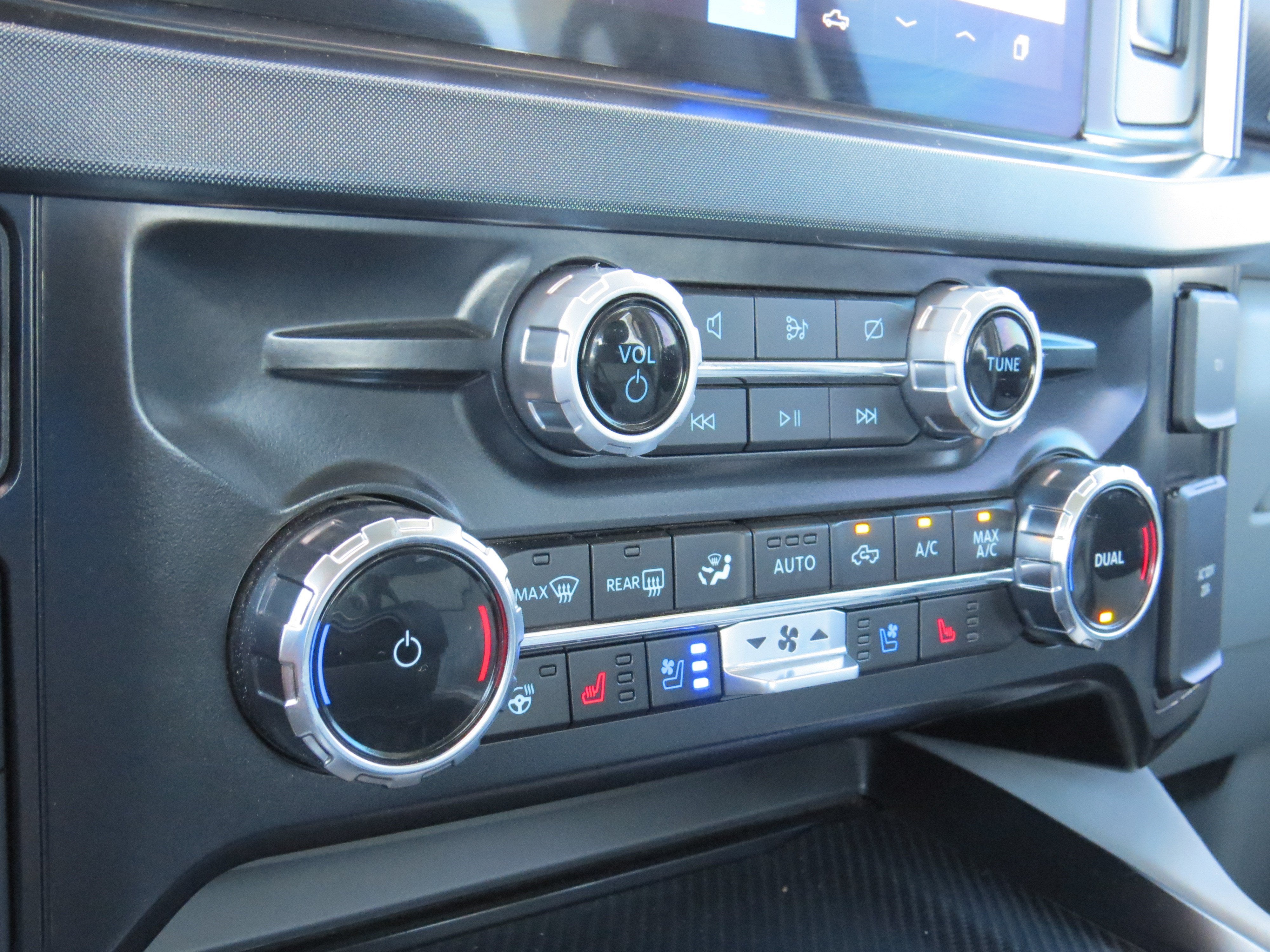 2024 Ford Super Duty F-450 DRW XL