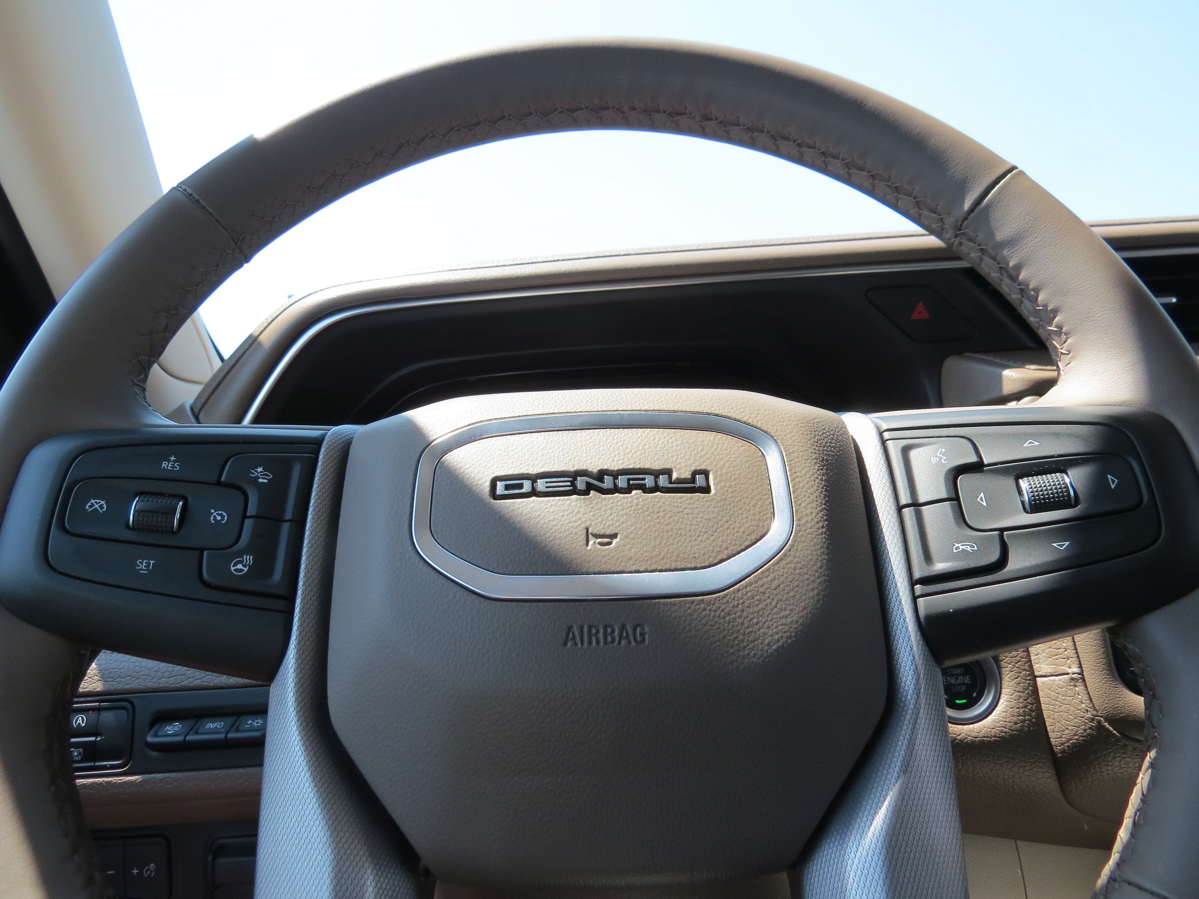 2024 GMC Yukon XL Denali