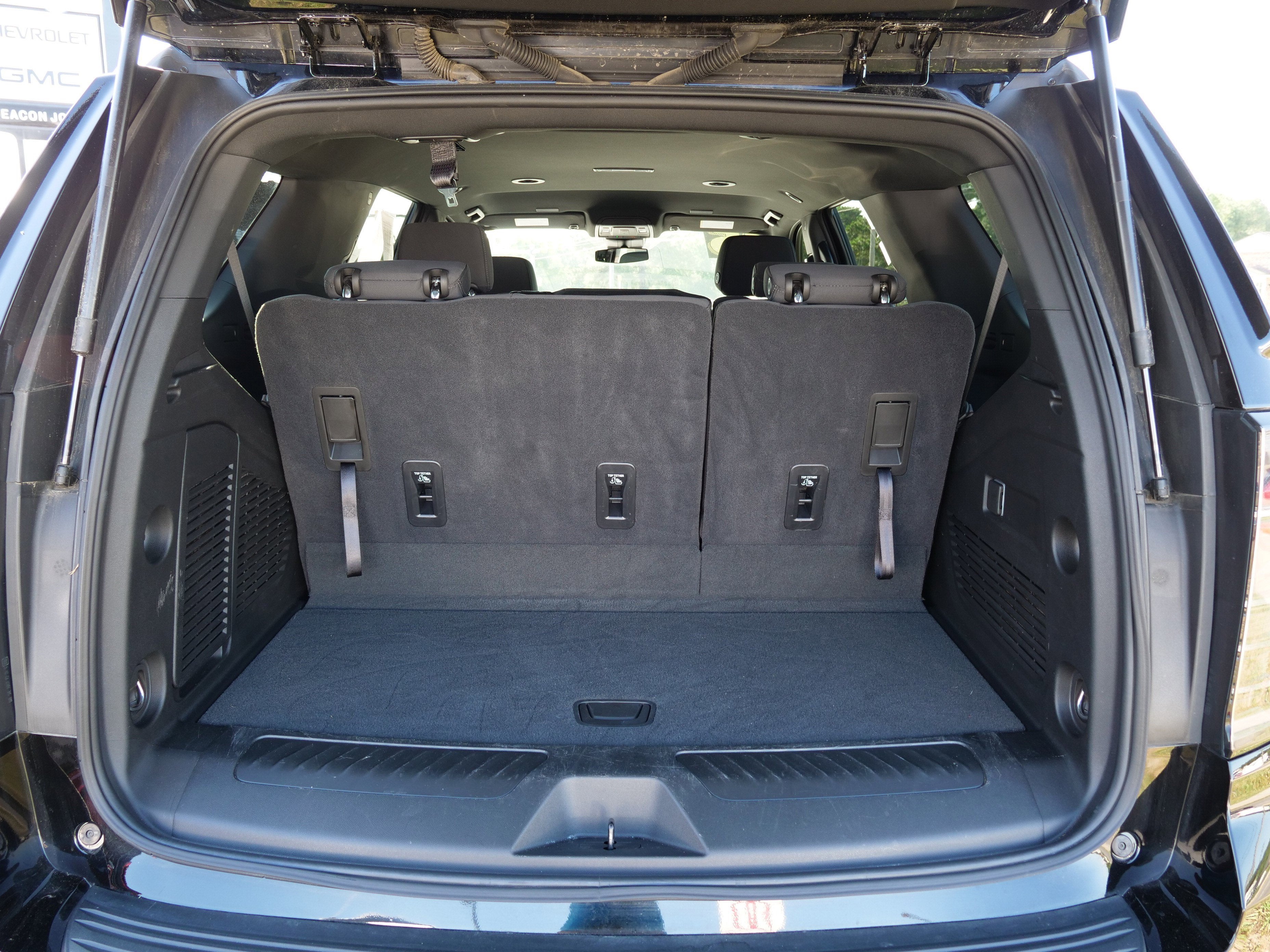 2025 Chevrolet Tahoe LS