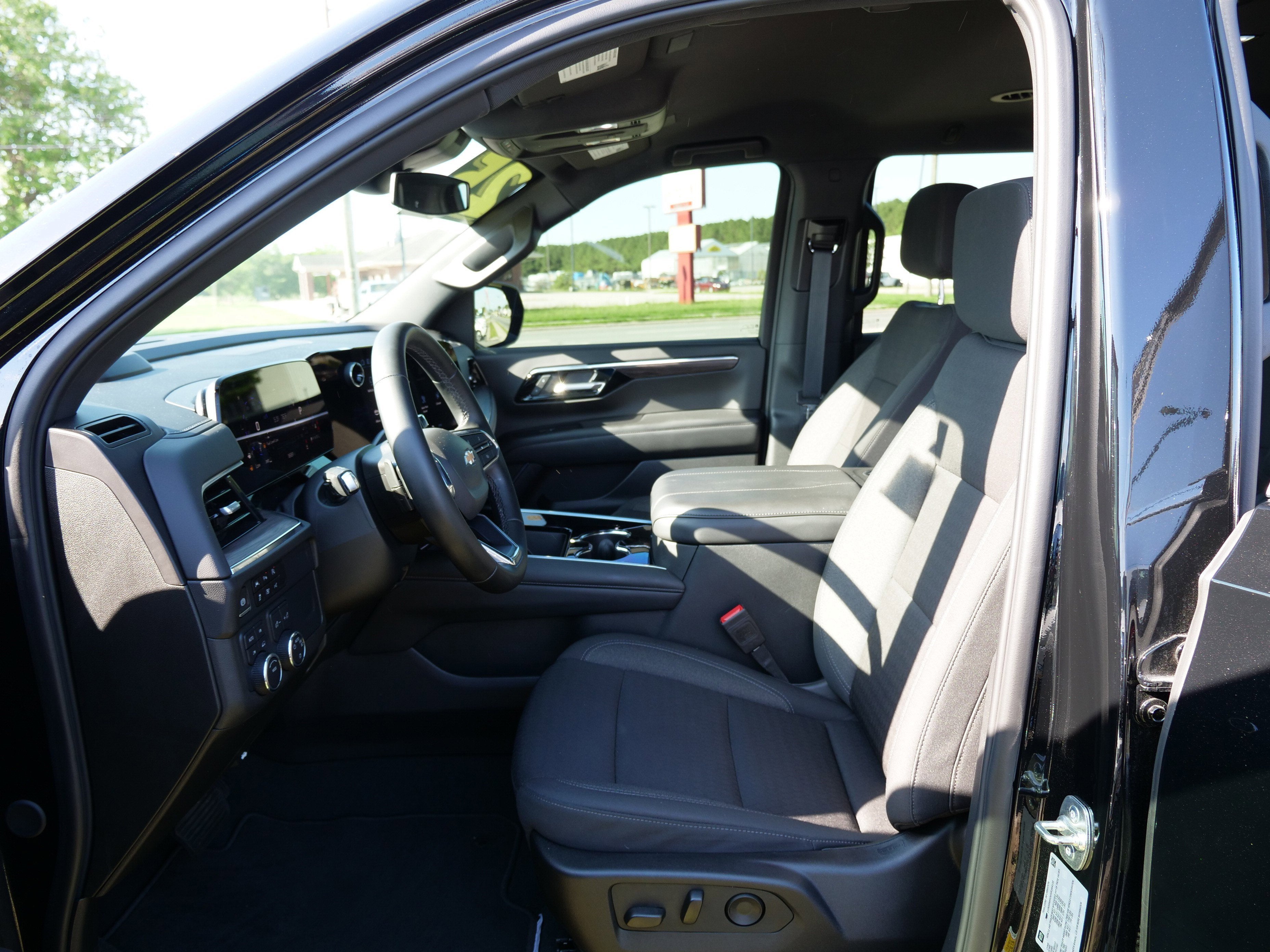 2025 Chevrolet Tahoe LS