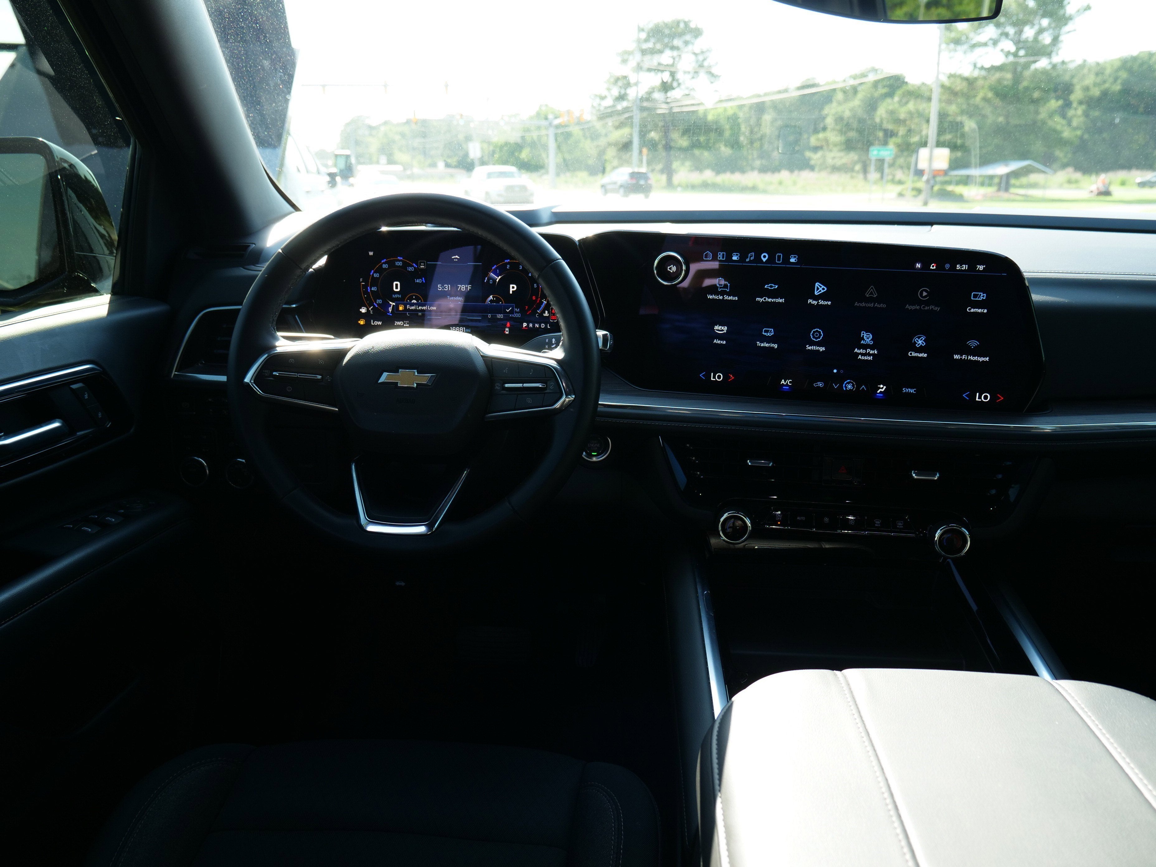 2025 Chevrolet Tahoe LS