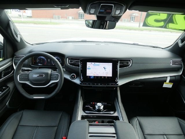 2025 Jeep Wagoneer Base