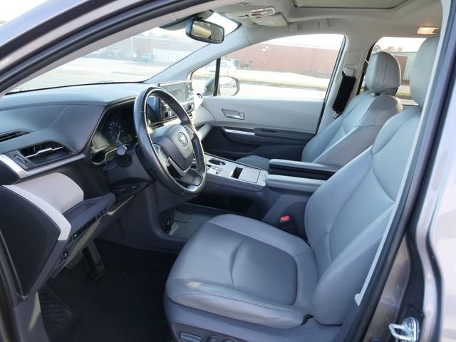 2021 Toyota Sienna XLE 8 Passenger