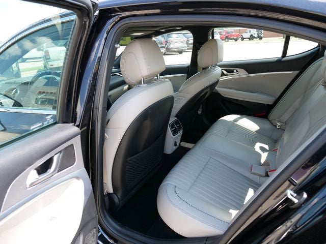 2022 Genesis G70 2.0T