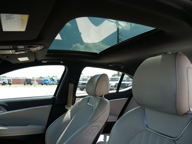 2022 Genesis G70 2.0T